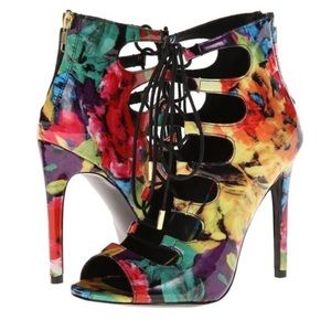 Steve Madden Cynthia floral multilace up peep toe booties